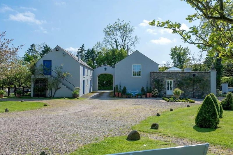 171a & 171b Clay Road,
Derryboy, Killinchy, BT30 9LS

4 Bed Country Estate

Offers around £695,000