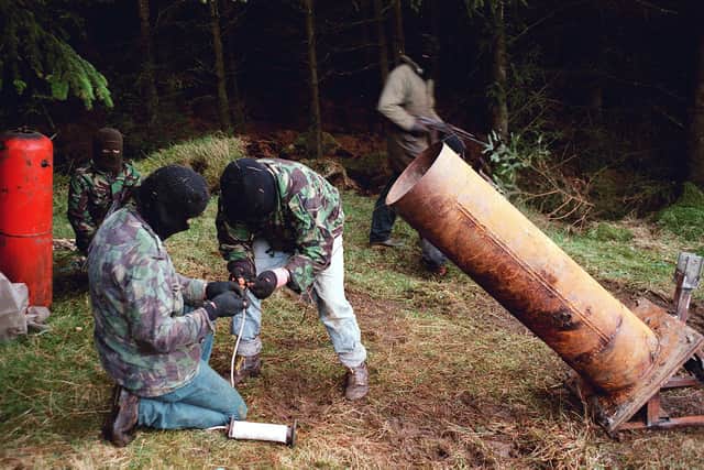 02-03-1993: IRA men with a barrack-buster mortar on the south Armagh border