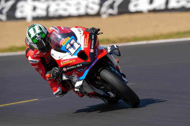 David Allingham (SMS/Nicholl Oils BMW) is on the brink of winning the National Superstock 1000 Championship at Brands Hatch. (Photo by Ian Hopgood)