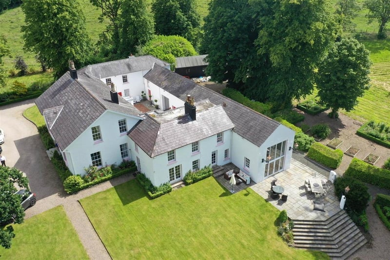 Ballyaughlis Lodge, 238 Ballylesson Road,
Drumbo, Lisburn, BT27 5TS

5 Bed Detached House

Asking price £1,500,000
