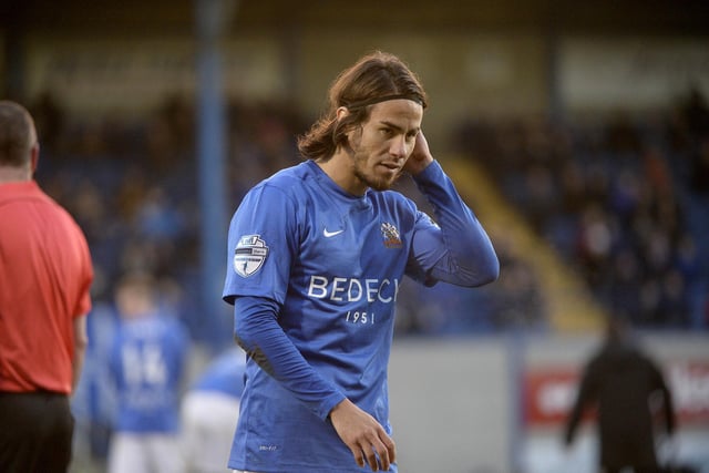 After playing in Brazil, Denmark and Croatia, Renato De Vecchi arrived at Glenavon in January 2017 and spent six months at Mourneview Park before departing for Sweden. De Vecchi's countryman Hernany Macedo also spent time with Warrenpoint Town.