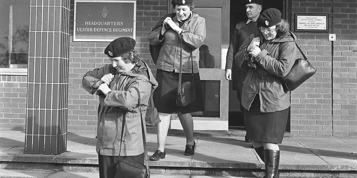 Belfast Council agrees to commemorate women's UDR on small majority in City Hall amid clashes between DUP and Sinn Fein