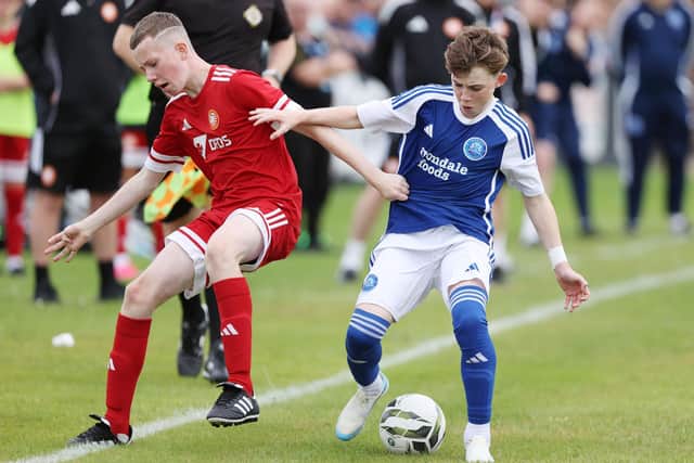 Glenavon's Emerson Brown (right) facing Joe Gaston of Portadown at Anderson Park. (Photo by Brian Little/PressEye)