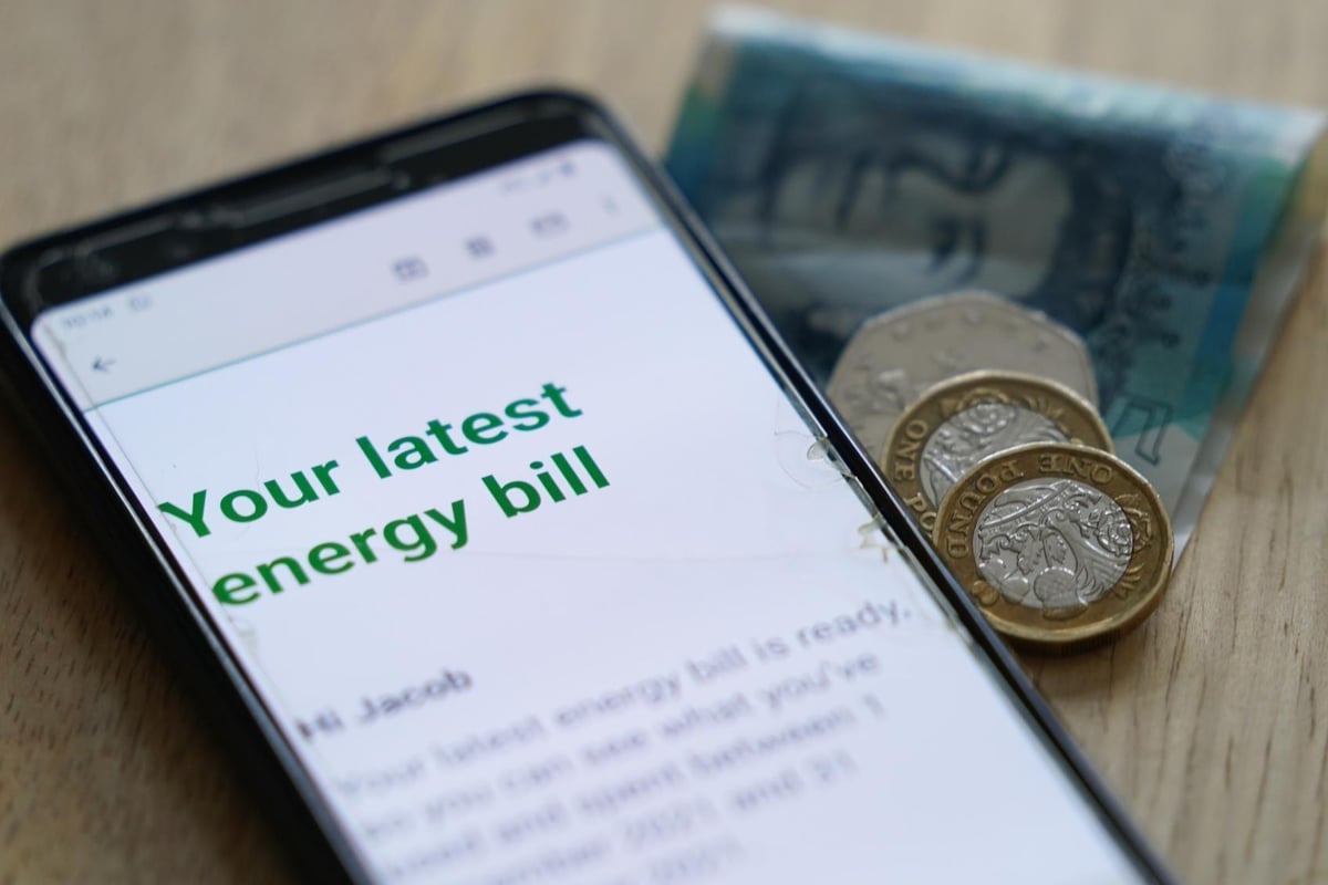 Housing organisations hit out at delays to £600 energy payments in Northern Ireland