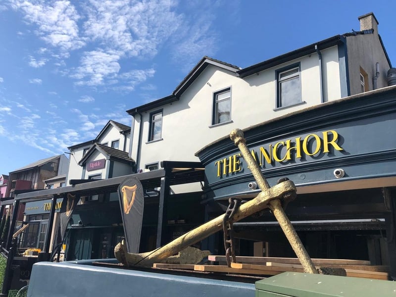 Portstewart’s iconic Anchor Bar has launched its brand-new nightclub, Riptide, following a major refurbishment — just in time for the bustling NW200 race week