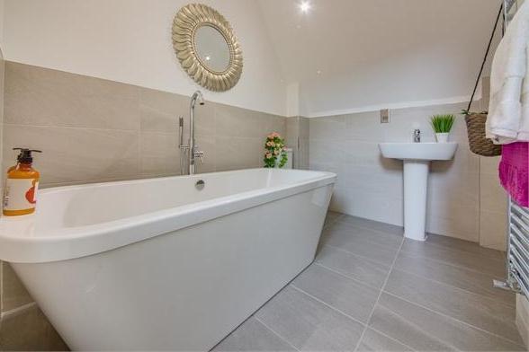 A second shot of the main bathroom, which is beautifully finished.