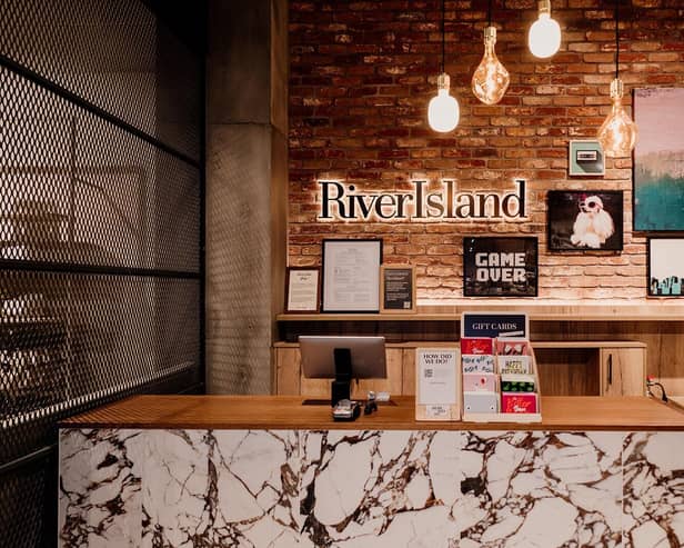 UK fashion retailer, River Island is thrilled to announce the grand opening of its new store at Fairhill Shopping Centre, Ballymena on Friday, November 17. This launch marks a milestone as the store becomes the first of its kind in Northern Ireland, boasting an array of advanced AI features