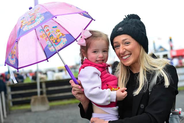Ciara and Darcy Mollan (3) on day one at the show. Pic: Arthur Allison/Pacemaker Press
