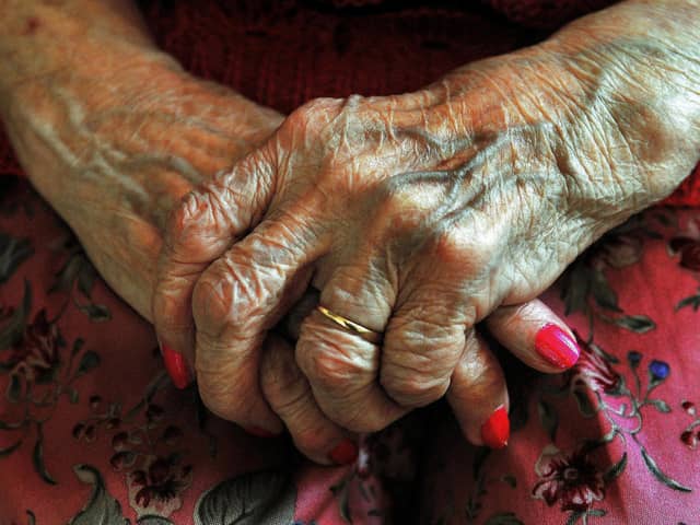 One in three people (33%) who notice symptoms of dementia in themselves or a loved one keep their fears to themselves for more than a month, a survey suggests.