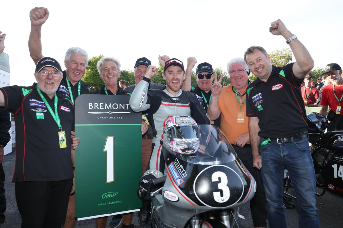 A special &#8216;Legends of the Manx Grand Prix&#8217; lap will feature past winners including Phillip McCallen and Ian Hutchinson