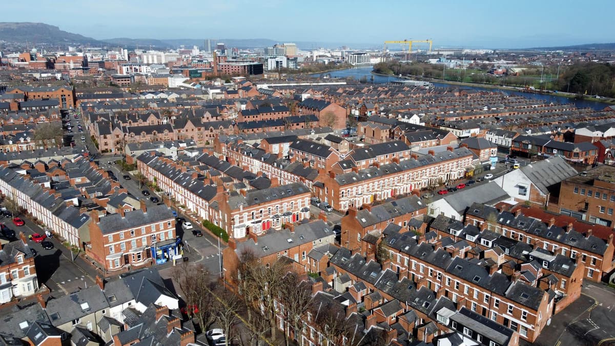 Appeal made for students not to walk home alone through Holylands as 'it is no longer safe'