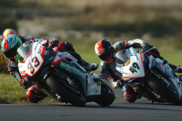 Michael Laverty on his way to victory in the Sunflower Trophy race in 2005 on the Stobart Honda from Tom Sykes (TAS Suzuki).