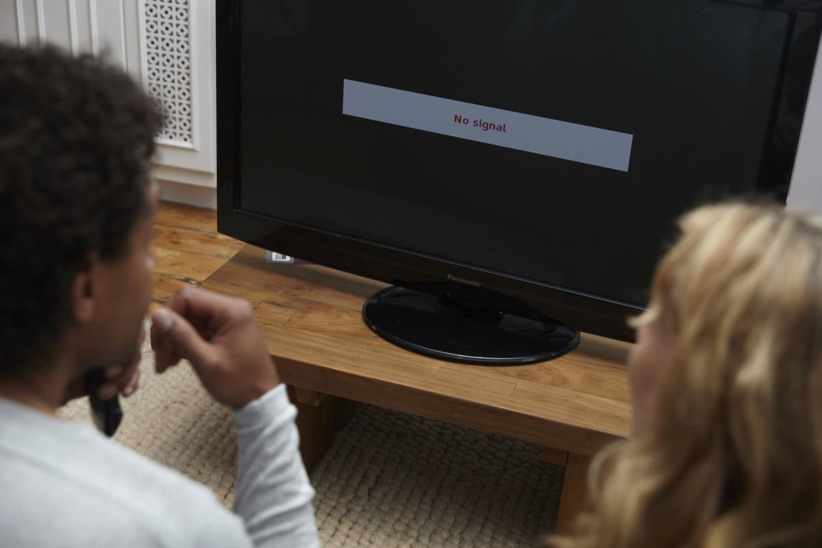 Freeview warning for UK homes as millions set to suffer TV disruption - why