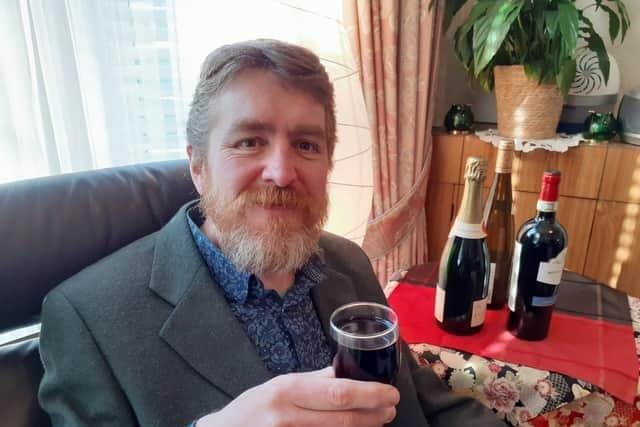 Why not enjoy an Occasional Tipple with Raymond Gleug?