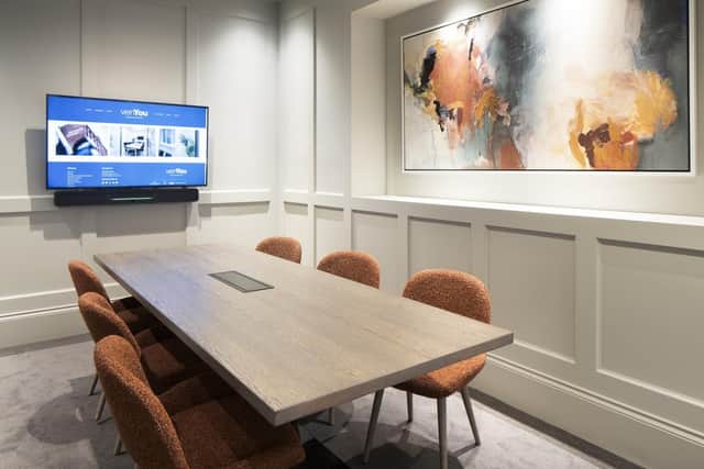 Serviced office provider, venYou has officially opened its fourth Belfast location, Thomas House, following an extensive and complete refurbishment. Pictured is one of the building’s contemporary boardrooms. Credit: Donal McCann Photography