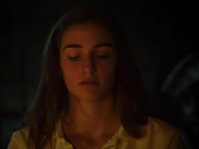 Described as the scariest movie of all time on release, this Spanish release is a very well done possession film. The plot sees a psychologist take on the case of Veronica de la Serna, a young woman whose previous therapist has mysteriously disappeared.