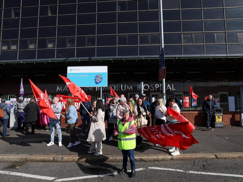 Health workers at the Mater Hospital, Belfast, have went out on strike today as part of the ongoing pay dispute. Photo by Press Eye
