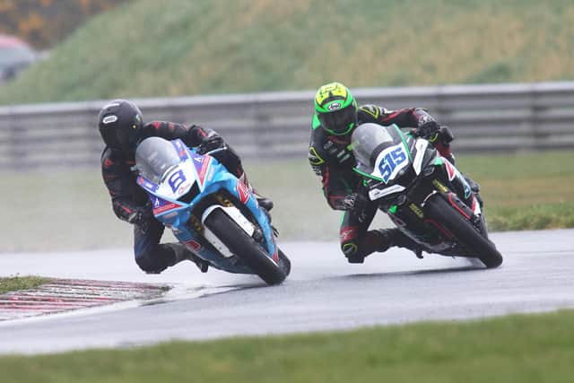 Daniel Matheson (515, Yamaha) and Christian Elkin (8, DynocentreNI Yamaha) battled it out in the Ulster Supersport race