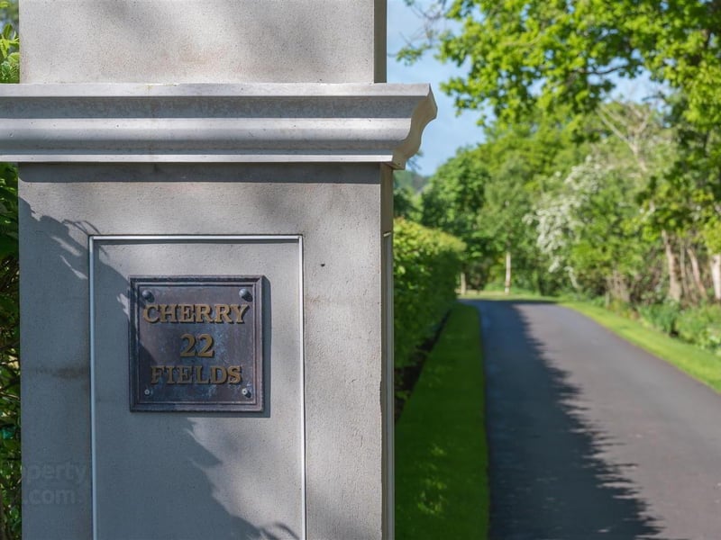 'Cherryfields', 22 Cherryburn Road,
Templepatrick, BT39 0JD
5 Bed Detached House
Offers over £1,250,000