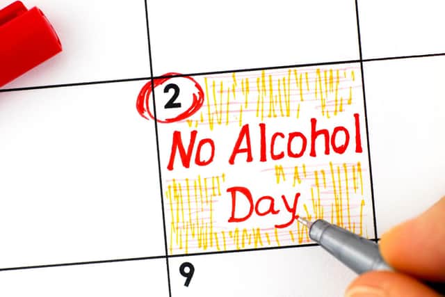 Calendar showing 'no alcohol day' - a good idea if you want to cut down your drinking.