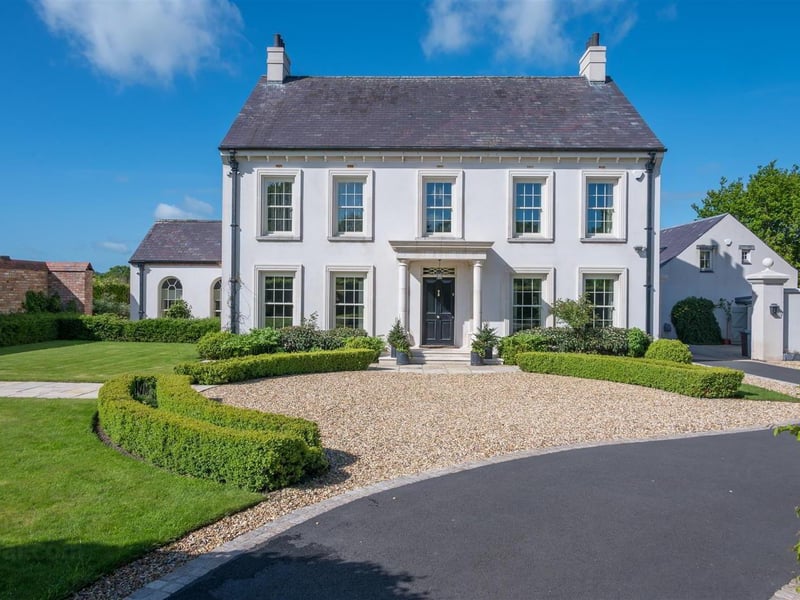 'Cherryfields', 22 Cherryburn Road,
Templepatrick, BT39 0JD
5 Bed Detached House
Offers over £1,250,000