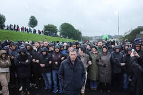 At the height of the blockade, thousands of people gathered on the Garvaghy Road throughout Sunday to prevent the Orange Order parade from nearby Drumcree Church from passing along the route