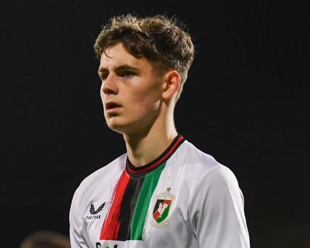 Rhys Walsh has completed a move to Sunderland from Glentoran