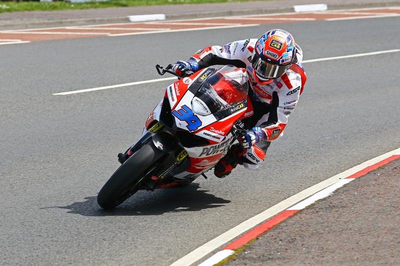 Alastair Seeley took pole in the opening Supersport practice for the fonacab and Nicholl Oils NW200