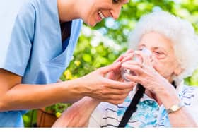Those with dementia need to be reminded to stay hydrated during the warmer weather