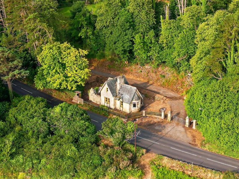 'Cairndhu Gate Lodge', 186 Coast Road, Ballygalley, Larne, BT40 2QG