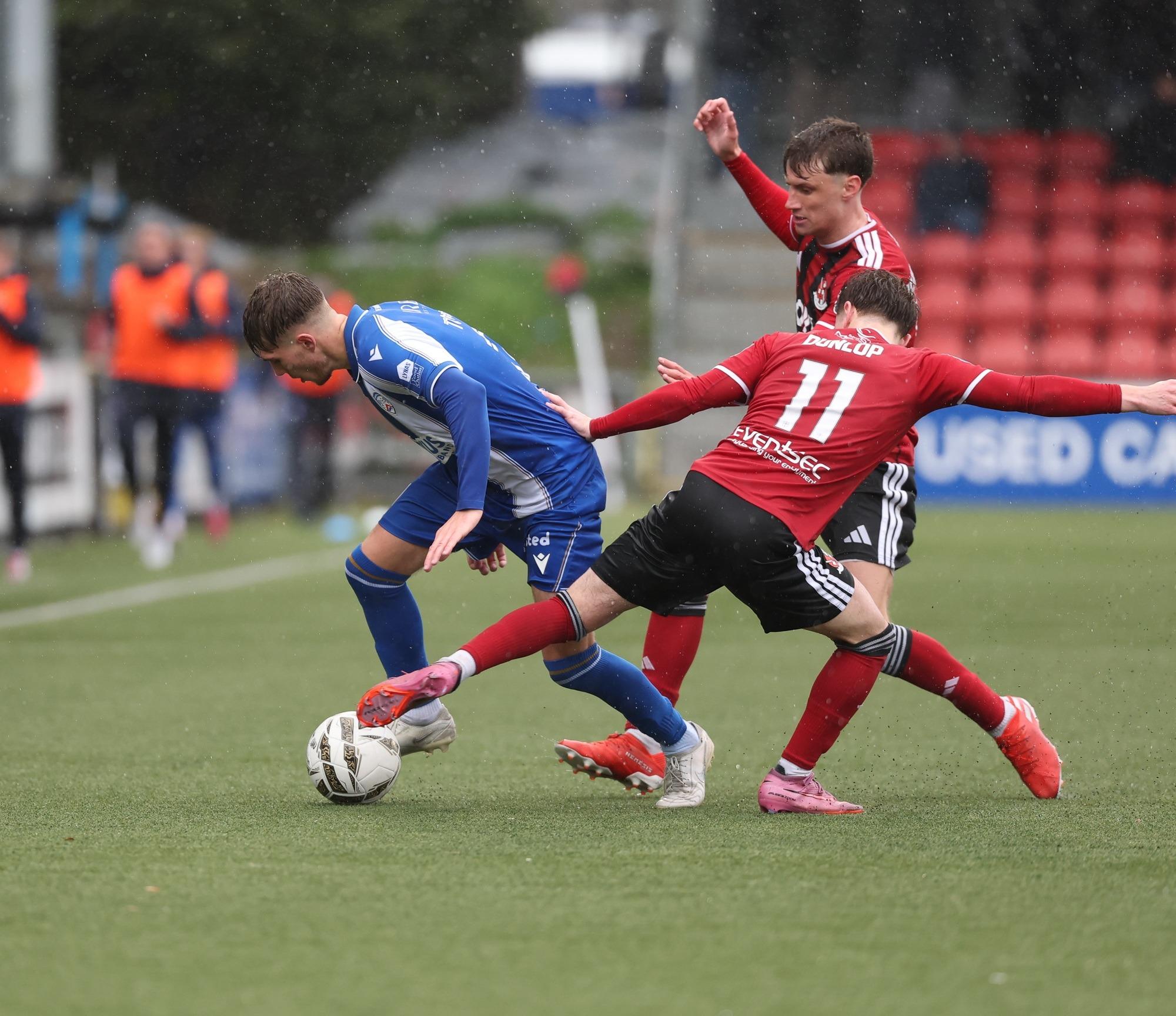 Weekend results, scorers and squads