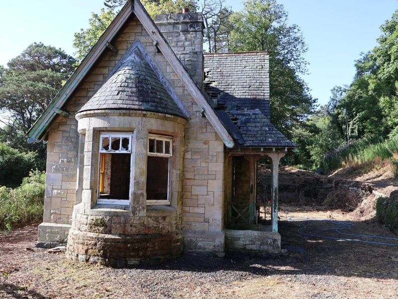 'Cairndhu Gate Lodge', 186 Coast Road, Ballygalley, Larne, BT40 2QG