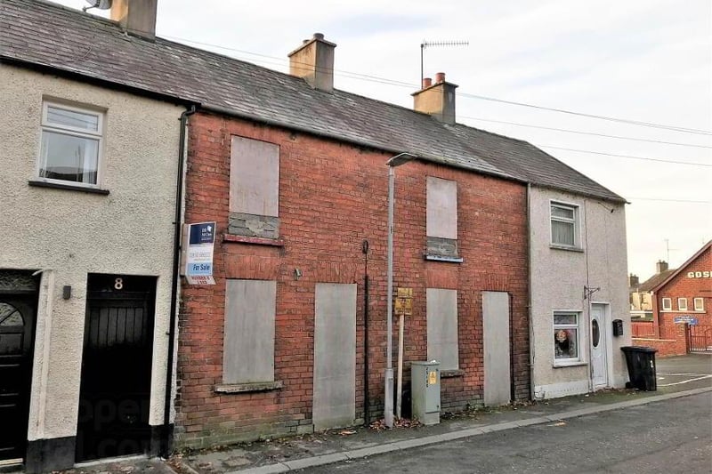 6 Cross Lane, Dromore, BT25 1BL

Terrace House

Offers around £27,500