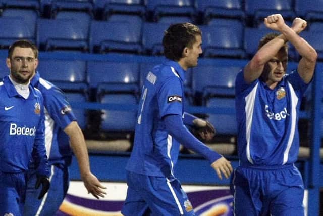 Gary Hamilton (left) and Stuart King (right) as Glenavon team-mates in 2010. (Photo by Colm O'Reilly/Pacemaker Press)