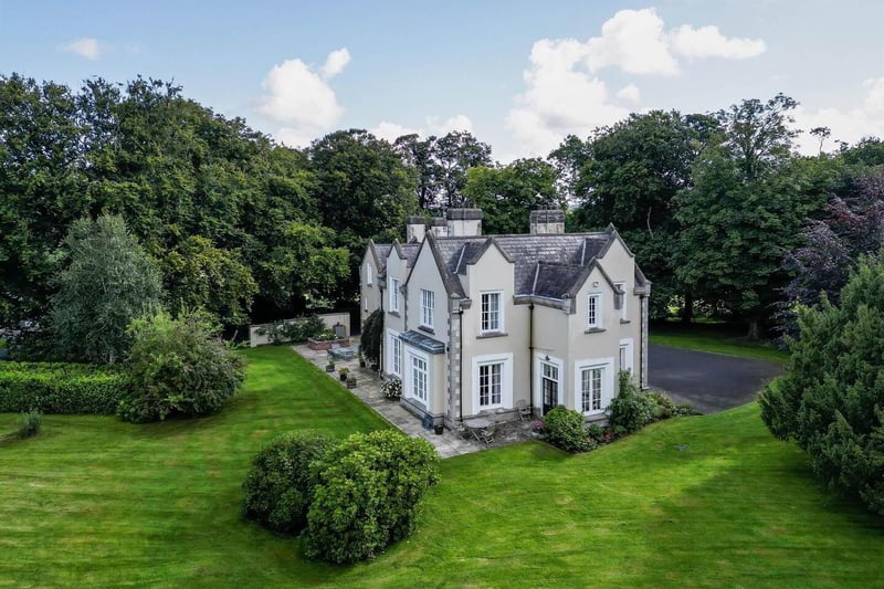 Highlands, 37 Farranfad Road,
Seaforde, BT30 8NH

7 Bed Detached House

Offers around £1,475,000