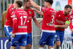 Linfield's Matthew Fitzpatrick celebrates his goal during today's game at Newry Showgrounds, Newry.  Photo by David Maginnis/Pacemaker Press