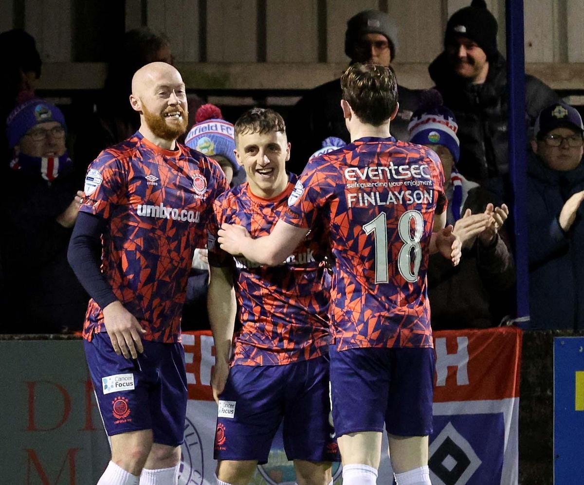 Linfield cut gap at the top of the Danske Bank Premiership to four points after 5-0 win at Dungannon Swifts