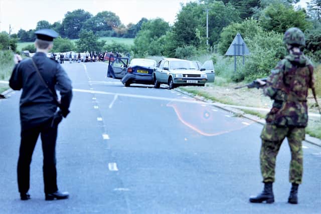 PACEMAKER PRESS 15/7/1994: Scene on Dungannon/Ballygawley Road where the IRA had attacked RUC officers
