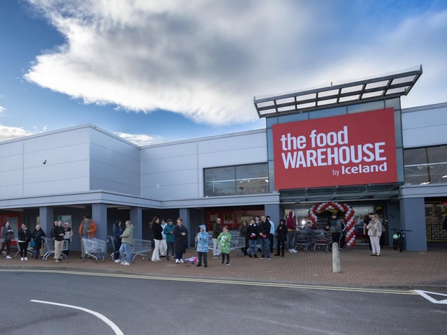 It was an early start for shoppers in Bangor, with people beginning to queue from as early as 5.10am ahead of The Food Warehouse’s grand opening