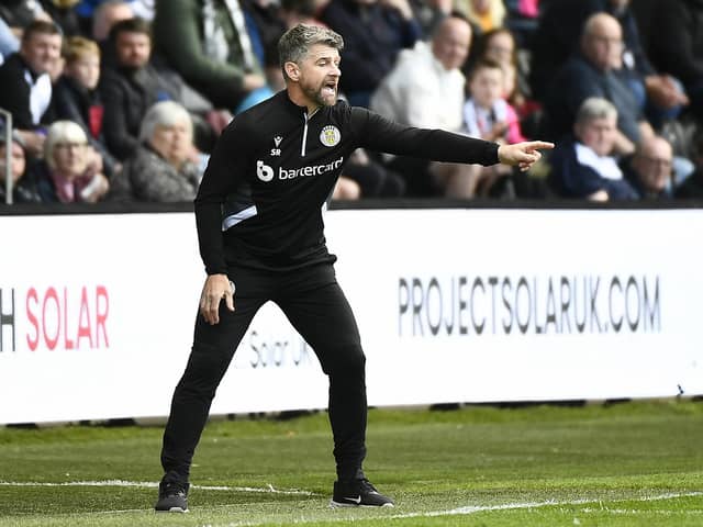 St Mirren manager Stephen Robinson gestures on the touchline during a cinch Premiership match at The SMISA Stadium, Paisley. PIC: Euan Cherry/PA Wire.