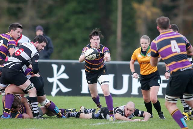 Instonians have won their opening seven games with bonus point victories to top Division 2C.