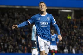 Rangers have confirmed that Steven Davis will work with the club's medical staff as he bids to get back from injury