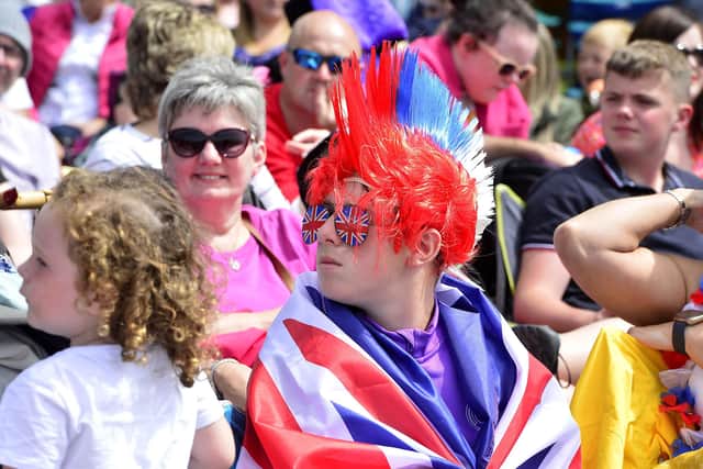 A colourful spectator in Scarva for the Thirteenth. Pic: Arthur Allison/Pacemaker Press.