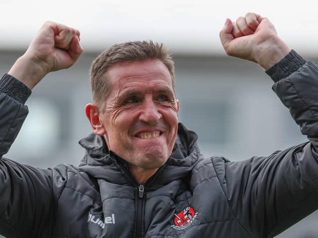 Crusaders manager Stephen Baxter celebrated his 900th game in charge with a 3-1 win against Coleraine on Tuesday night.
   
  



Photo Desmond  Loughery/Pacemaker Press