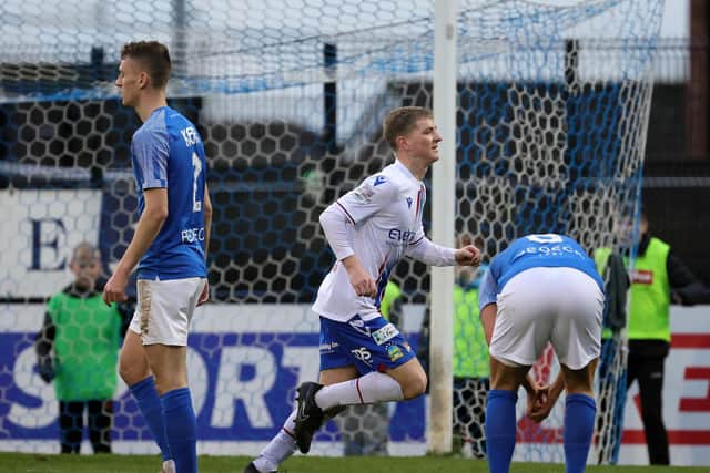 Linfield's Rhys Annett celebrates his goal during today's game at Mourneview Park, Lurgan. Photo by David Maginnis/Pacemaker Press