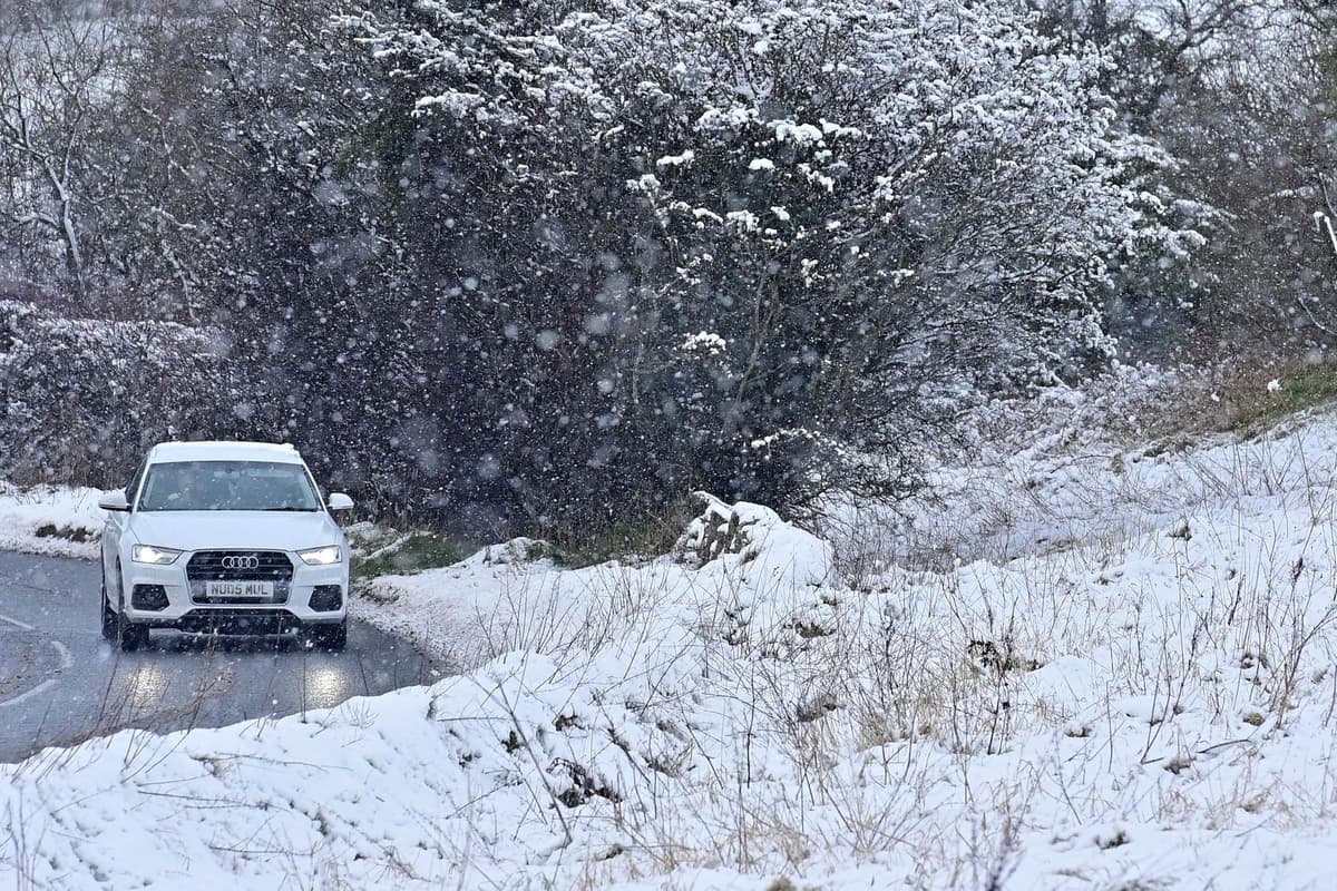 Up to 8cm of snow to fall during 24-hour weather warning for snow and ice as temperatures dip below freezing