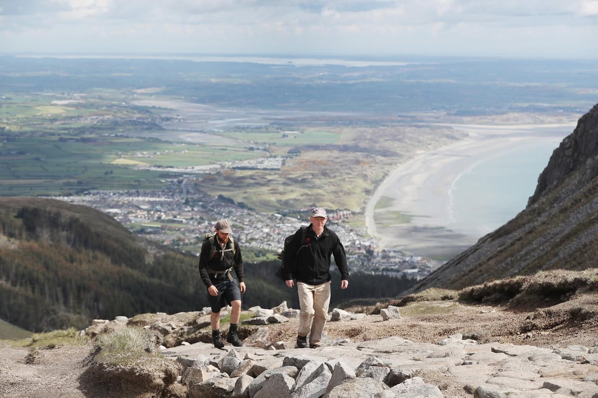 The wonderful Mournes Mountains: mountain height, walking distance and parking