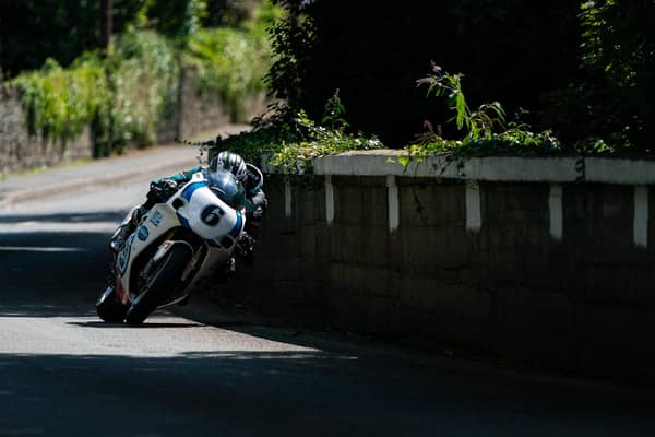 Michael Dunlop raised the bar further in qualifying for the Classic Superbike race at the Manx Grand Prix on Thursday with a 126mh lap on the Team Classic Suzuki 750