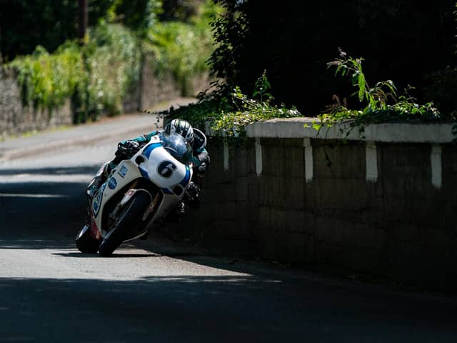 Michael Dunlop raised the bar further in qualifying for the Classic Superbike race at the Manx Grand Prix on Thursday with a 126mh lap on the Team Classic Suzuki 750