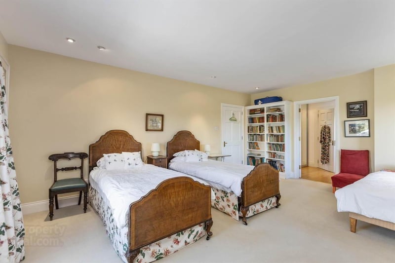 48 Ballydorn Road,
Whiterock, Killinchy, BT23 6QB

4 Bed Detached House

Asking price £1,300,000